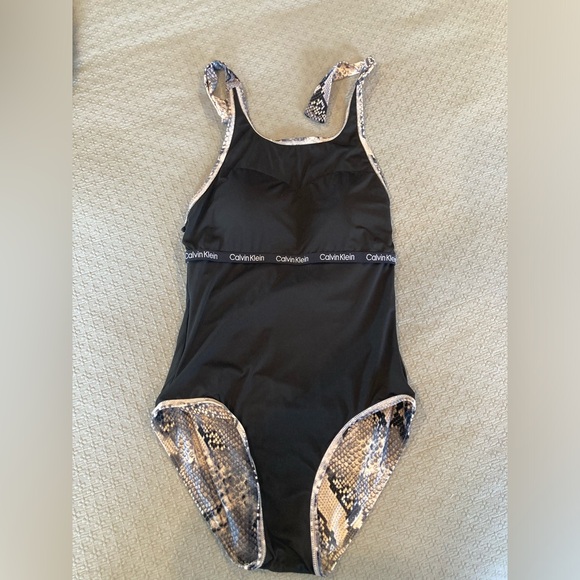 Calvin Klein One- Piece Snake Print High Neck Halter Swimsuit 10 - Picture 14 of 15